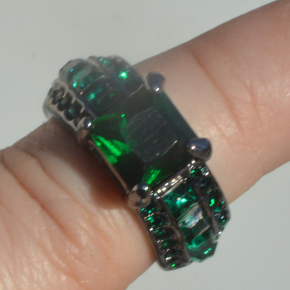 Emerald Green 18k Black Gold Ring Dinner Cocktail - Picture 5 of 6